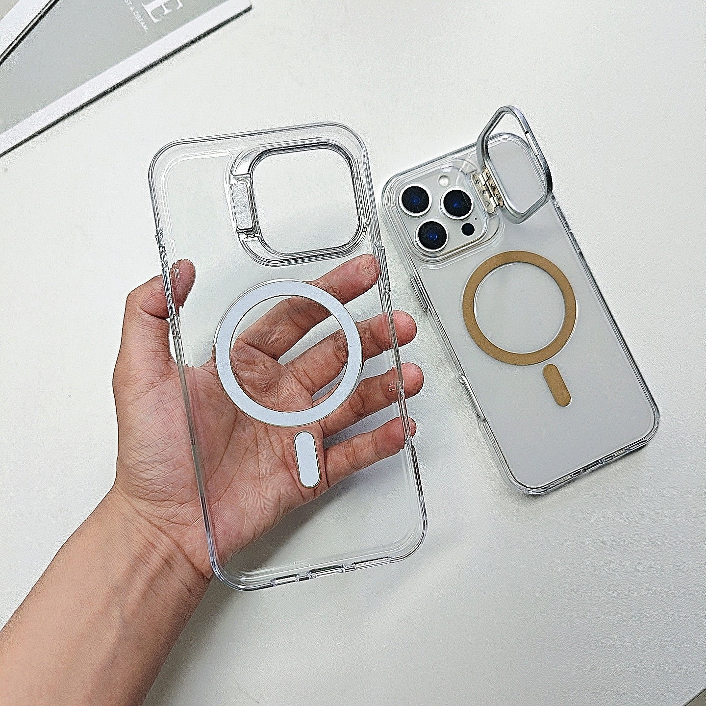 iPhone 16 Series: Camera Kickstand Anti-Yellow MagSafe Case