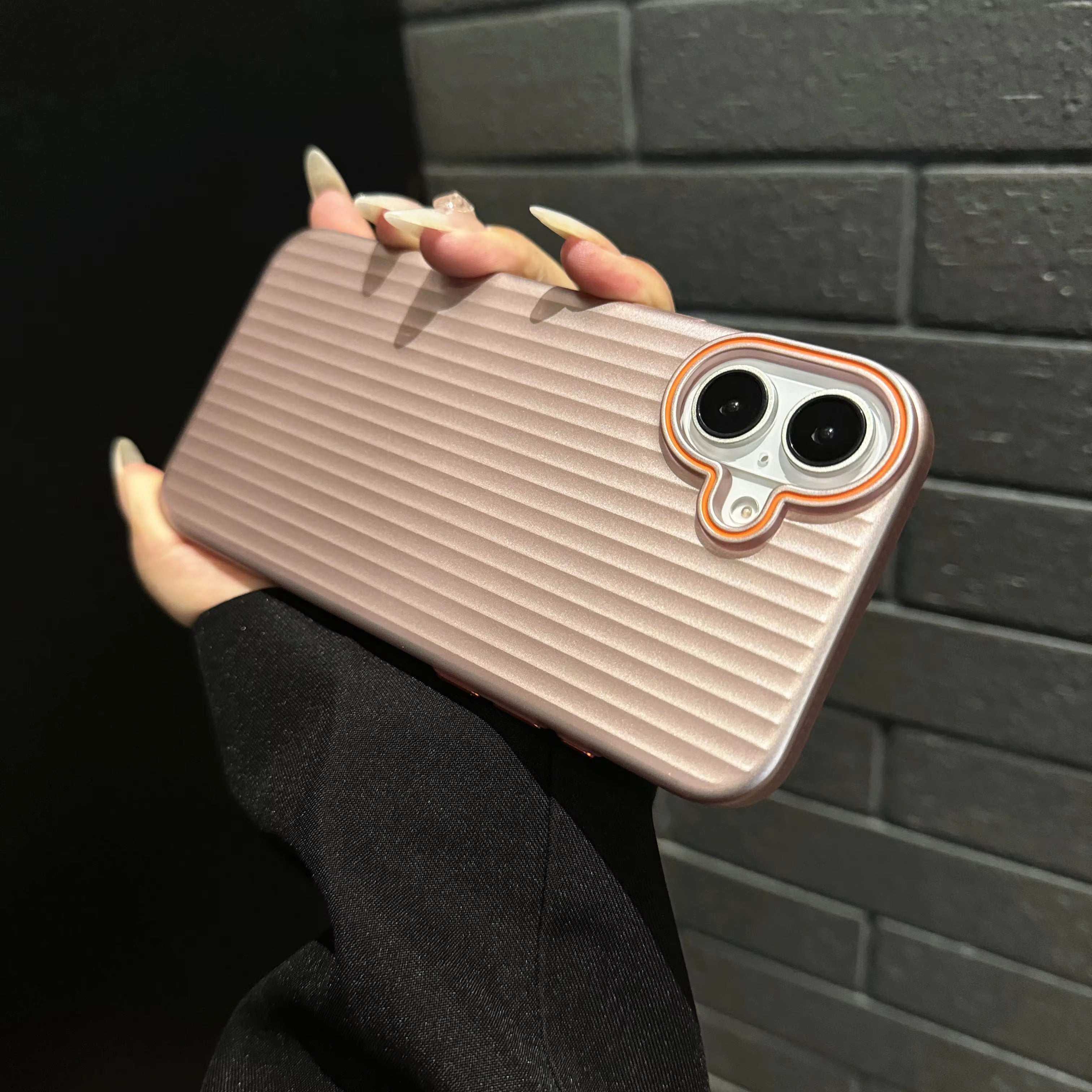 iPhone 16 Series : Corrugated Pattern Stripes Hard Case